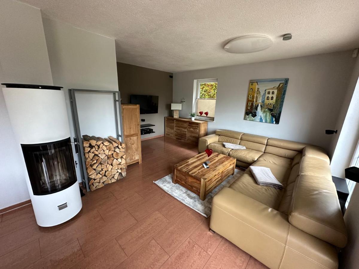 Stadtvilla In Leipzig 7 Personen 3 Schlafzimmer 2 Baeder Garten Und Terrasse Zentral Gelegen Messe Innenstadt Seen Exteriör bild